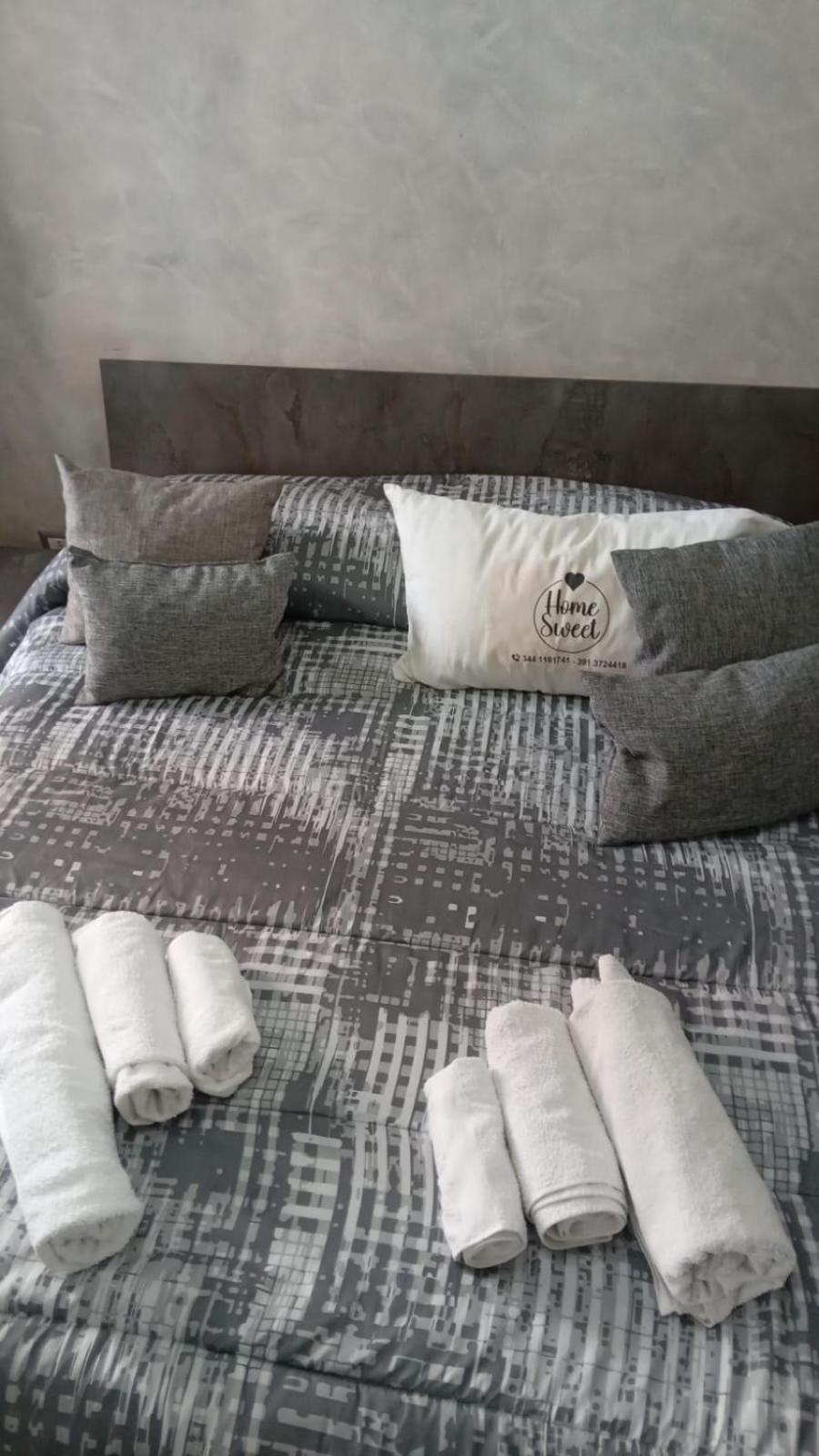 Homesweet Catania Bagian luar foto